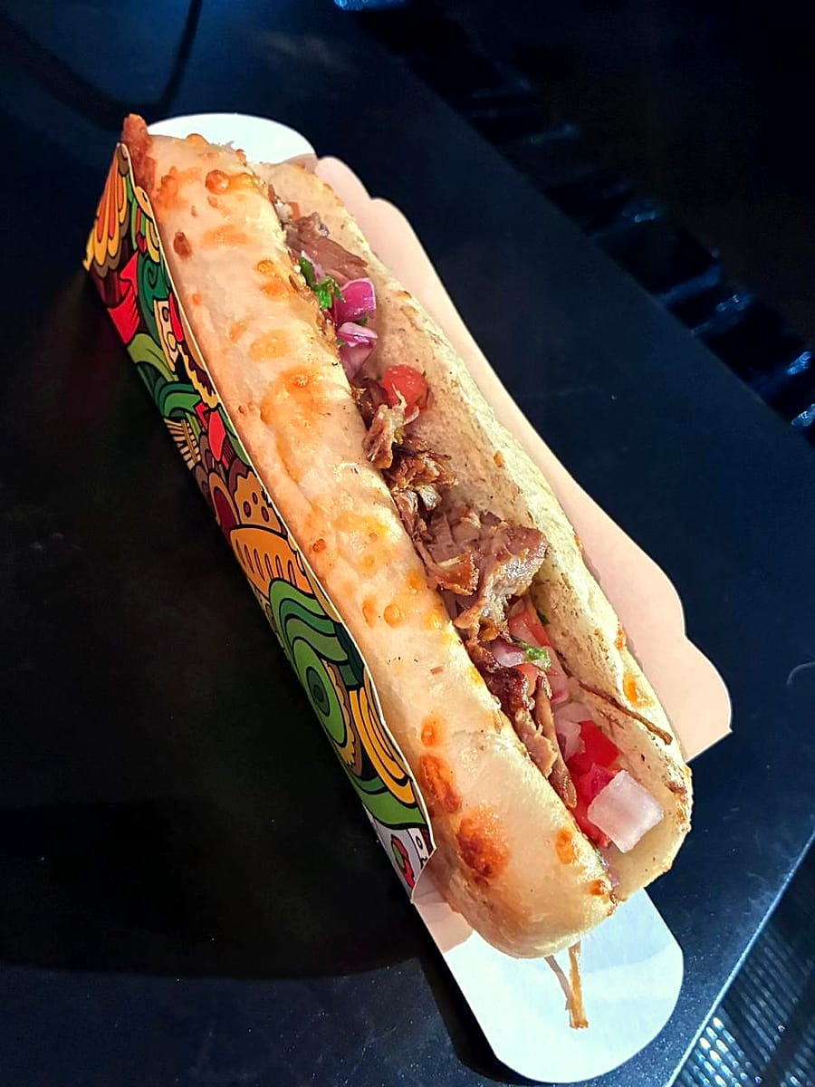 Sanduíche da Pernil&Co. servido na embalagem
